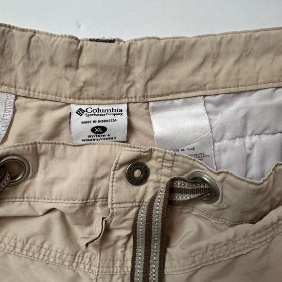 Columbia Women's Omni-Shade Khaki Shorts - XL - Picture 8 of 16